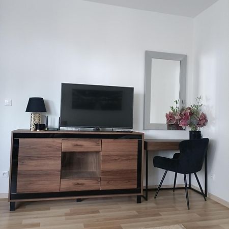 Apartament Paderewskiego 1 Zielonka  Extérieur photo